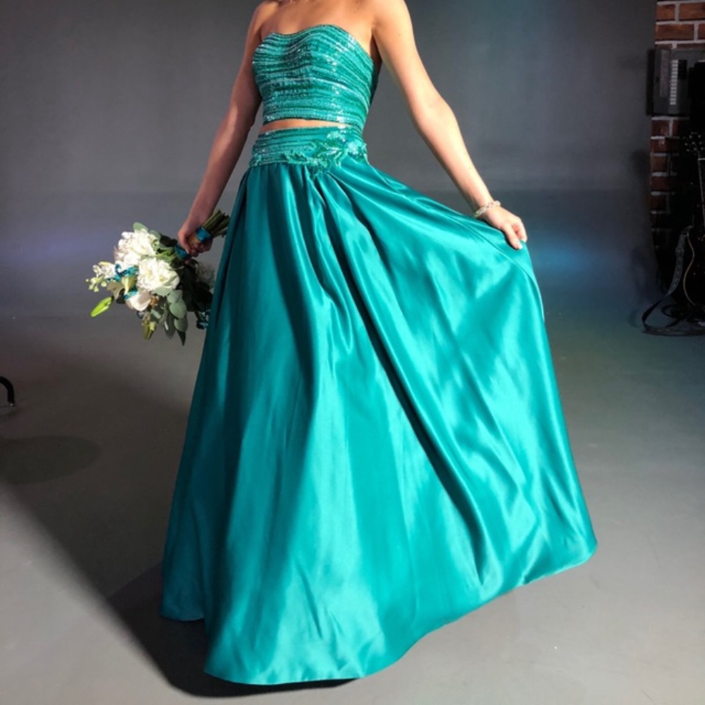 Two piece- formal dress